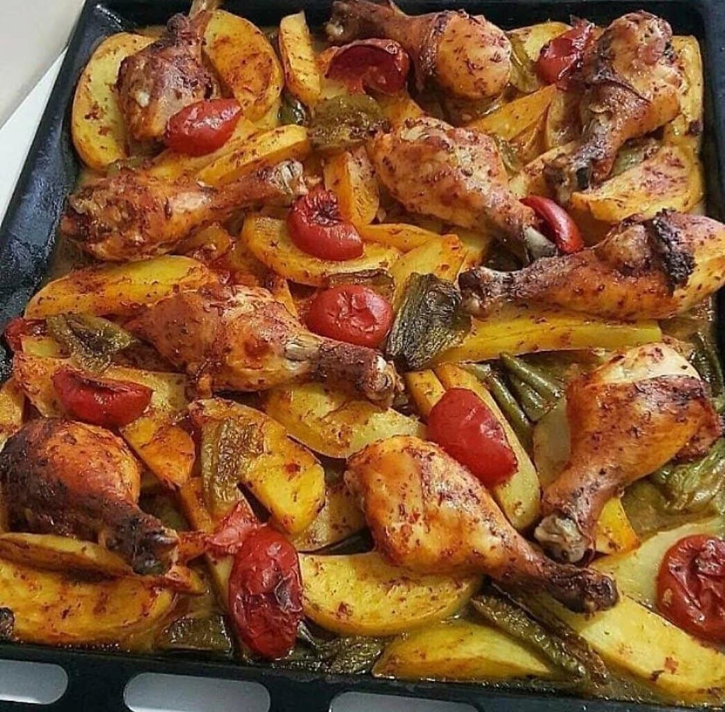 Рецепт вкусной картошки с курицей в духовке